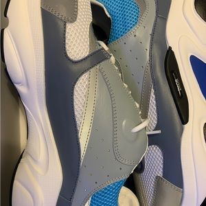 B22 size 12